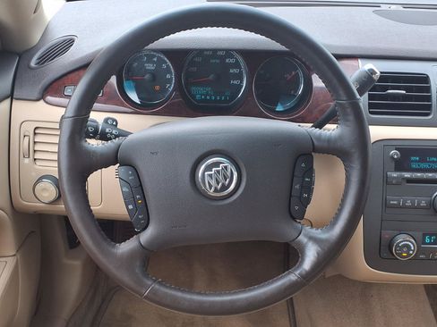 Used 2008 Buick Lucerne CXL w/ Luxury Package FWD image 25