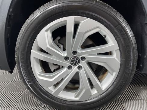 Used 2023 Volkswagen Atlas SE image 13