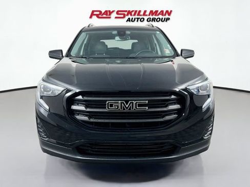 Used 2020 GMC Terrain SLE w/ Driver Convenience Package FWD image 2