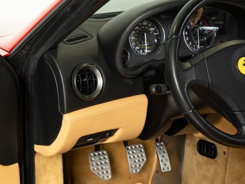 Used 1999 Ferrari 550 Maranello Coupe RWD image 17