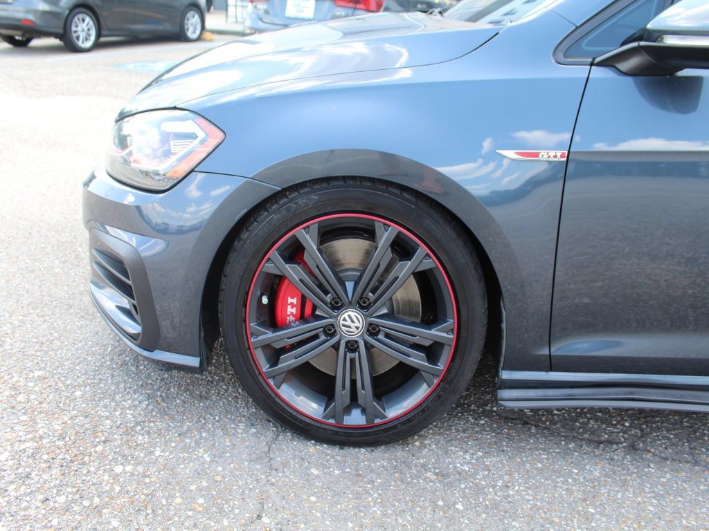 Used 2018 Volkswagen GTI SE w/ SE Leather Package FWD image 19