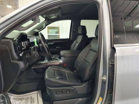 Used 2025 Chevrolet Silverado 1500 LTZ AWD/4WD image 19