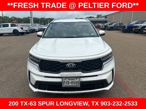 Used 2021 Kia Sorento S image 2