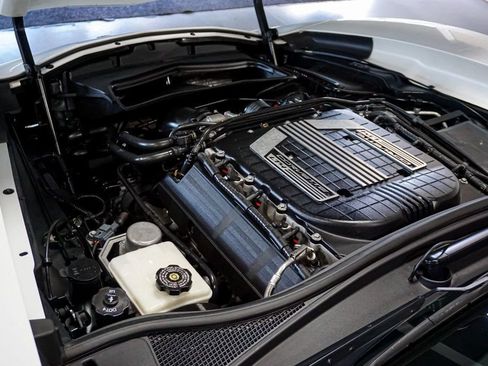 Used 2015 Chevrolet Corvette Z06 w/ Z07 Performance Package image 13