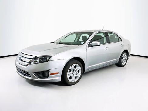 Used 2011 Ford Fusion SE w/ 202A Rapid Spec Order Code image 3