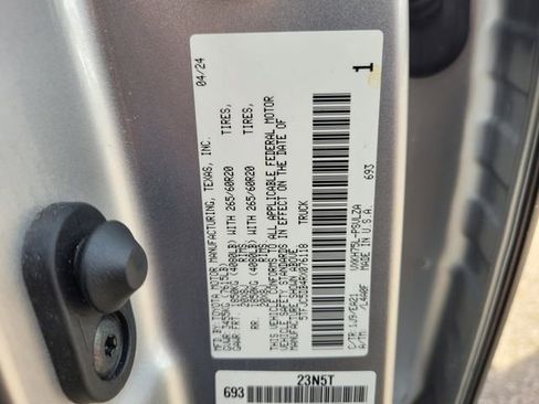 Used 2024 Toyota Tundra Limited image 20