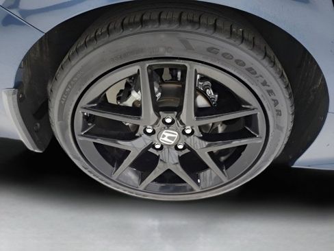 Used 2025 Honda Civic Sport image 13