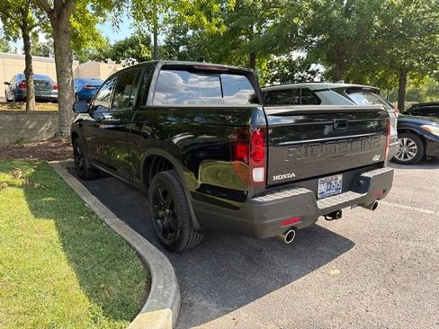 Used 2025 Honda Ridgeline Black Edition image 3