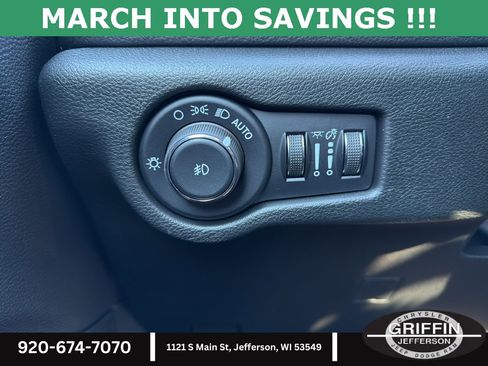 New 2026 Chrysler Pacifica Select image 20