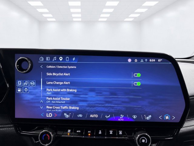 Used 2024 Chevrolet Blazer EV LT AWD/4WD image 25
