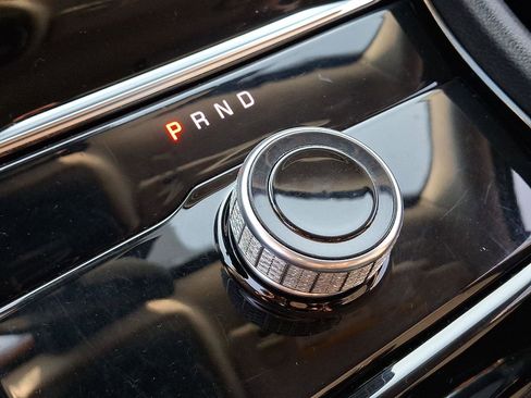 Used 2023 Jeep Grand Cherokee Laredo image 15