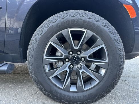 Used 2023 Chevrolet Tahoe Z71 w/ Luxury Package AWD/4WD image 18