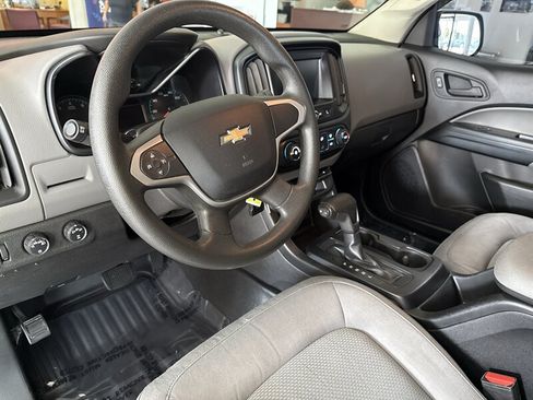 Used 2018 Chevrolet Colorado W/T w/ WT Convenience Package AWD/4WD image 9