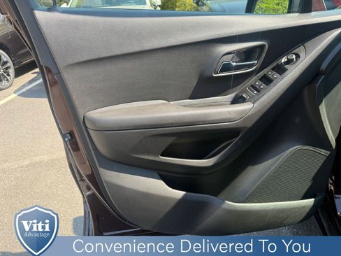 Used 2020 Chevrolet Trax LS w/ Tint and Cruise Package AWD/4WD image 16