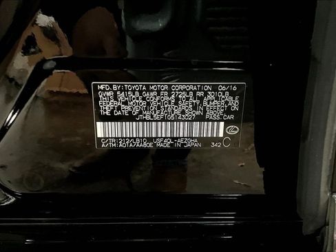 Used 2016 Lexus LS 460 w/ Comfort Package image 20