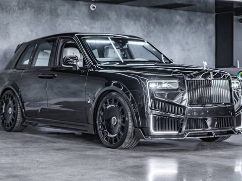 Used 2025 Rolls-Royce Cullinan AWD/4WD image 2
