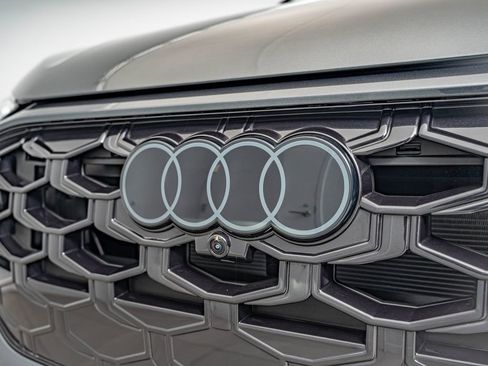New 2026 Audi Q3 quattro 2.0T AWD/4WD image 12