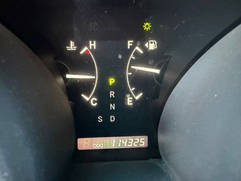 Used 2012 Toyota Highlander FWD w/ Tech Pkg image 11