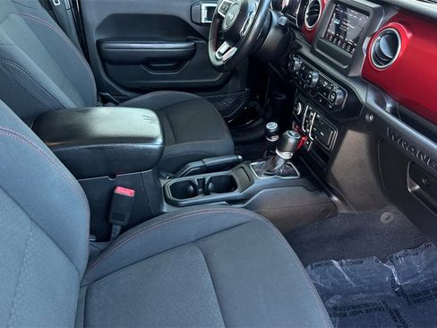 Used 2019 Jeep Wrangler Unlimited Rubicon image 19