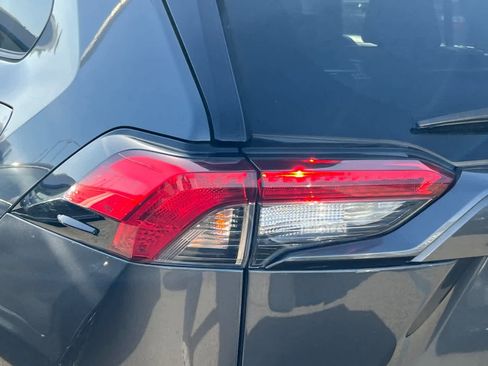 Used 2021 Toyota RAV4 XLE w/ Convenience Package AWD/4WD image 20