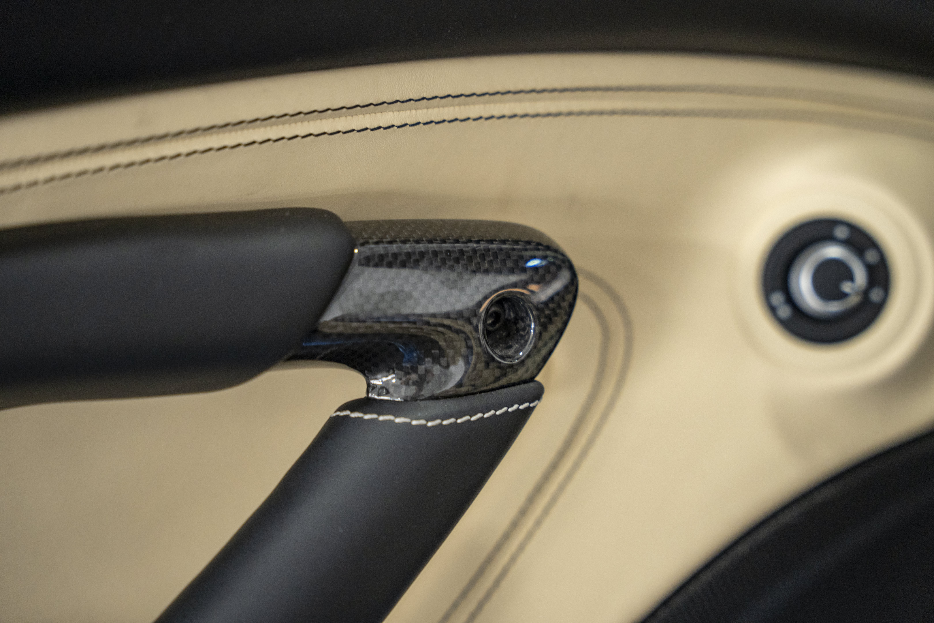 Used 2023 Ferrari F8 Tributo RWD image 34