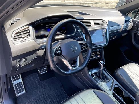 Certified 2023 Volkswagen Tiguan SE R-Line FWD image 14