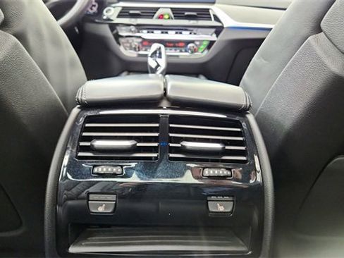 Used 2021 BMW 530e image 55