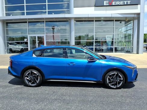 New 2026 Kia K4 GT-Line Turbo w/ GT-Line Sunroof Package FWD image 2