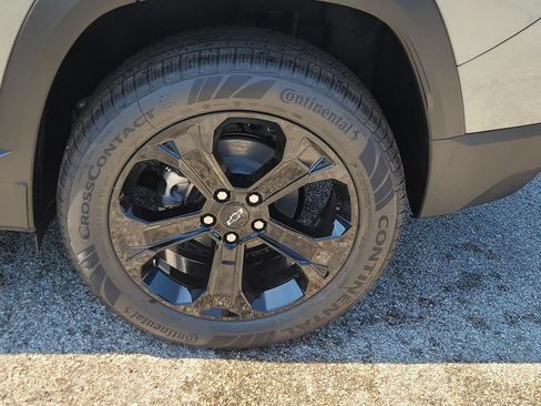 New 2026 Chevrolet Equinox LT w/ Midnight Edition FWD image 4