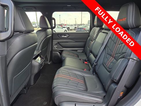 Used 2025 Nissan Armada PRO-4X w/ Pro-4X Premium Package image 11