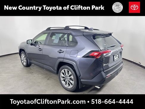 Used 2023 Toyota RAV4 XLE Premium image 5