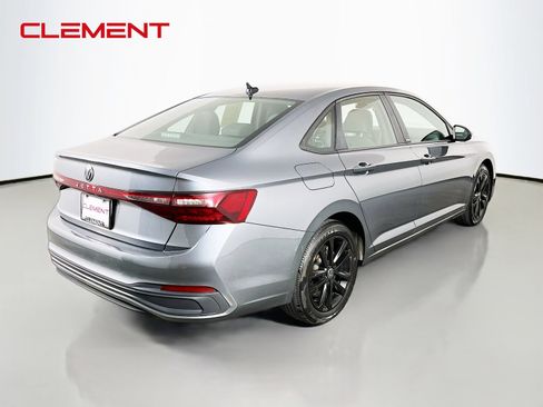 Used 2025 Volkswagen Jetta Sport FWD image 7