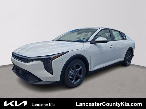 New 2026 Kia K4 FWD image 1
