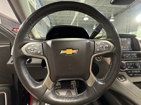 Used 2020 Chevrolet Tahoe LT w/ Luxury Package AWD/4WD image 17