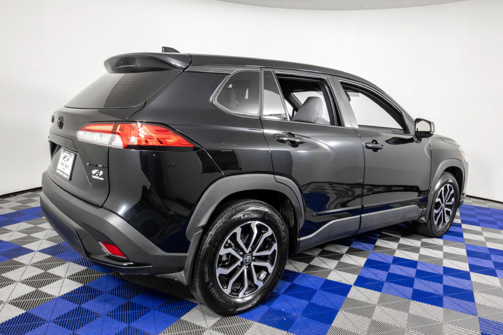 Used 2025 Toyota Corolla Cross AWD Hybrid image 6