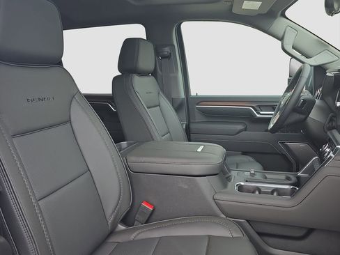 New 2026 GMC Sierra 2500 Denali w/ Technology Package AWD/4WD image 19