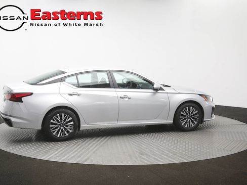 Used 2023 Nissan Altima 2.5 SV FWD image 42