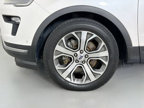 Used 2018 Ford Explorer Platinum AWD/4WD image 33