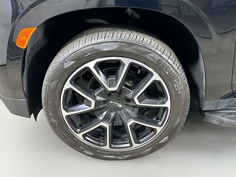 Used 2022 Chevrolet Tahoe RST w/ Luxury Package RWD image 8