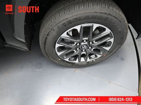 Used 2025 Toyota Tundra Limited w/ Power Package image 36