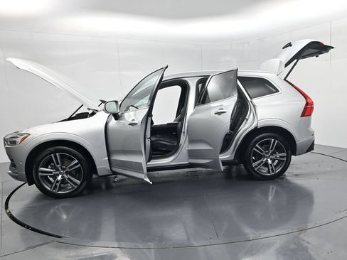Used 2019 Volvo XC60 T5 Momentum w/ Multimedia Package AWD/4WD image 63