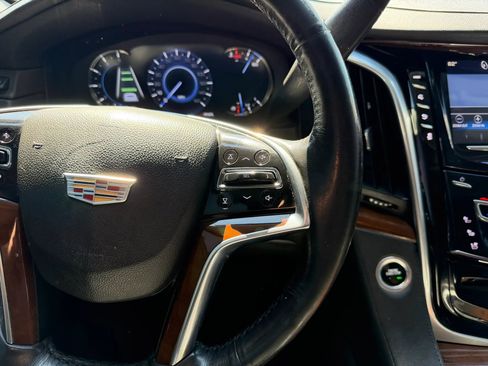 Used 2020 Cadillac Escalade ESV Luxury image 23