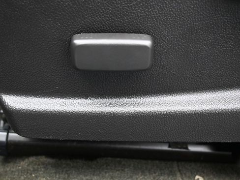 Used 2017 Chevrolet Colorado LT w/ LT Convenience Package image 33