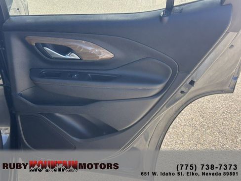 Used 2021 GMC Terrain SLE w/ Driver Convenience Package AWD/4WD image 22