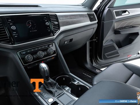 Used 2023 Volkswagen Atlas Cross Sport SE w/ Panoramic Sunroof Package FWD image 61
