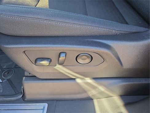 New 2026 GMC Sierra 1500 SLE image 14