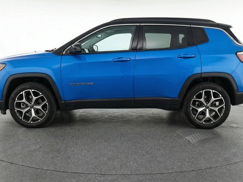Used 2025 Jeep Compass Limited image 5