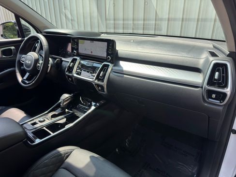 Used 2022 Kia Sorento SX FWD image 14