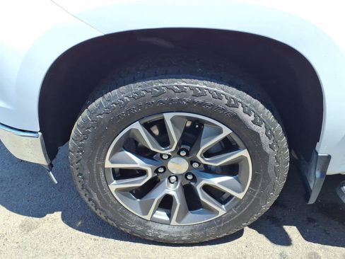 Certified 2023 Chevrolet Silverado 1500 LT AWD/4WD image 8