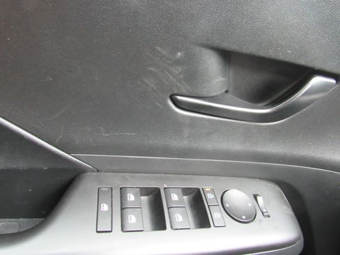 Used 2025 Hyundai Kona SEL FWD image 18